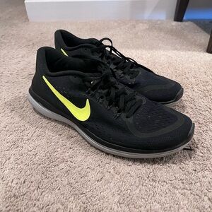 Men’s Nike Flex 2017 Running Shoes - Size 10